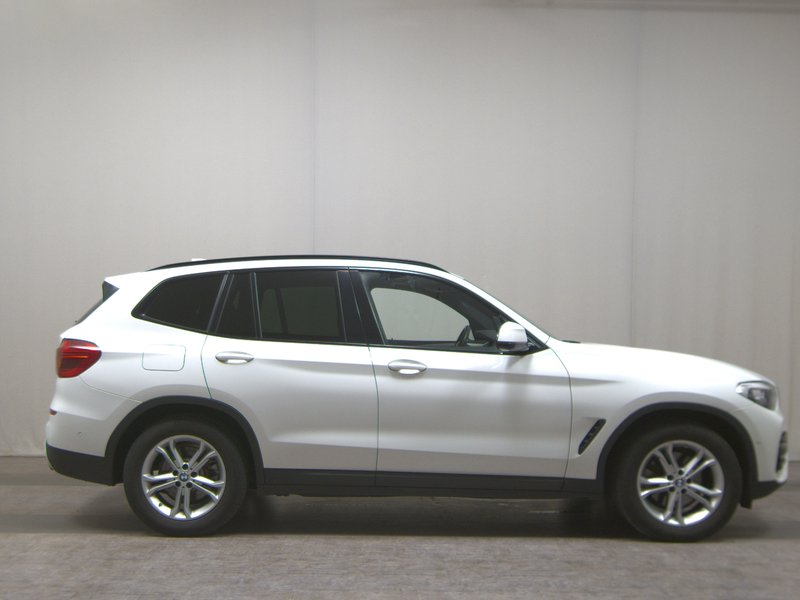 BMW X3 xDrive20d automatik Advantage • Full LED • digitalni instrumenti