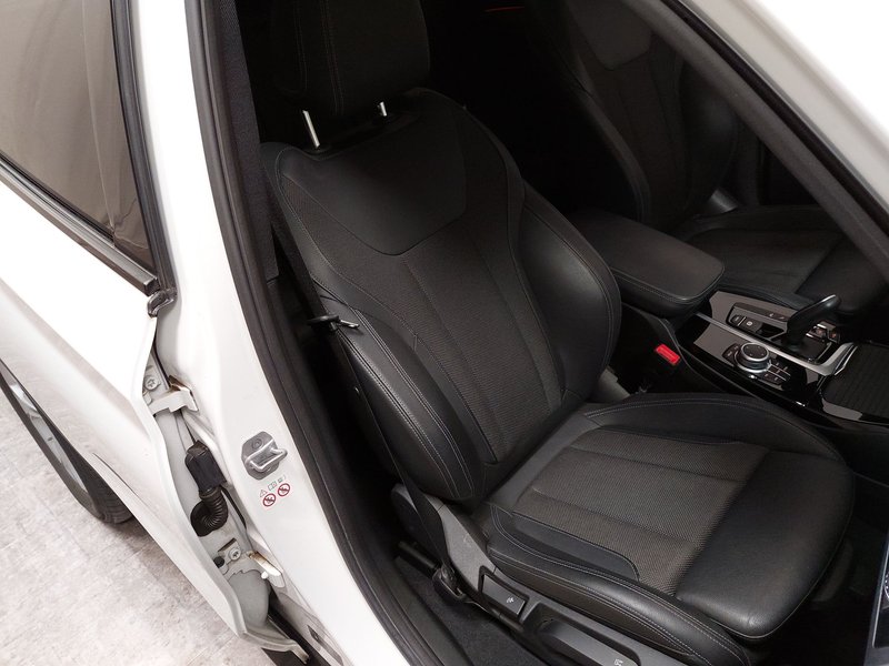 BMW X3 xDrive20d automatik Advantage • Full LED • digitalni instrumenti — 12