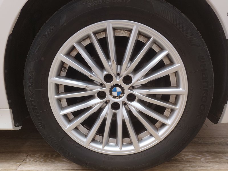 BMW 320d Touring automatik Sport Line • ACC • LED — 11