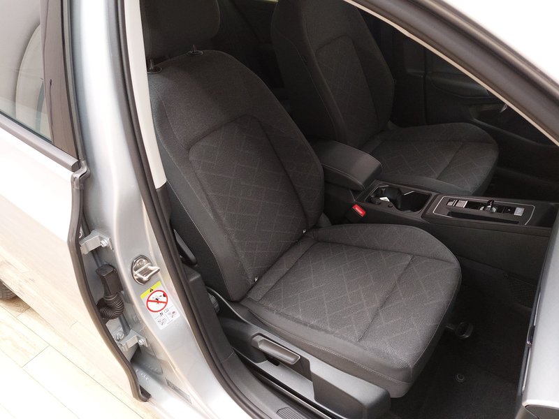 Volkswagen Golf Variant 2.0 TDI automatik Life • LED • digitalni instrumenti — 10