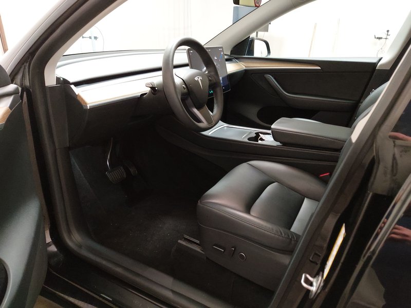 Tesla Model Y Long Range Dual Motor • ACC • Full LED — 6