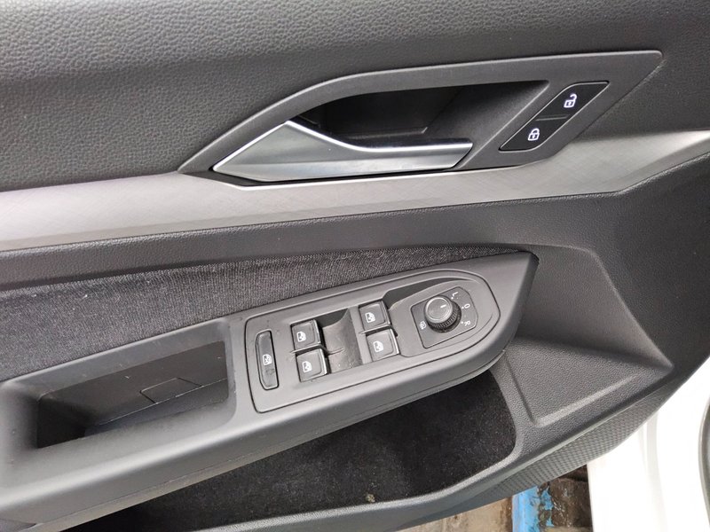 Volkswagen Golf 8 Variant 2.0 TDI automatik • ACC • LED — 9