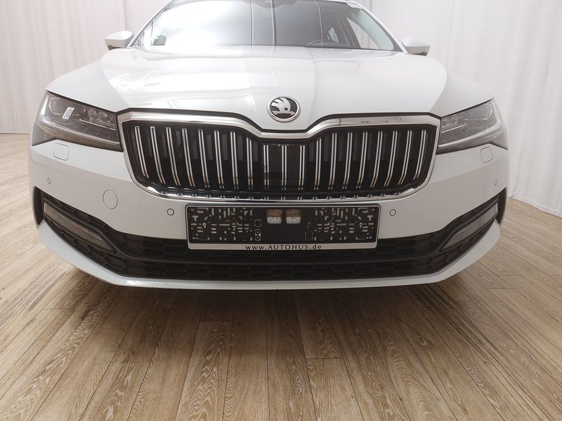 Škoda Superb Kombi 2.0 TDI automatik Ambition • el. peta vrata • Full LED — 10