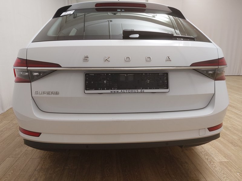 Škoda Superb Kombi 2.0 TDI automatik Ambition • el. peta vrata • Full LED — 16