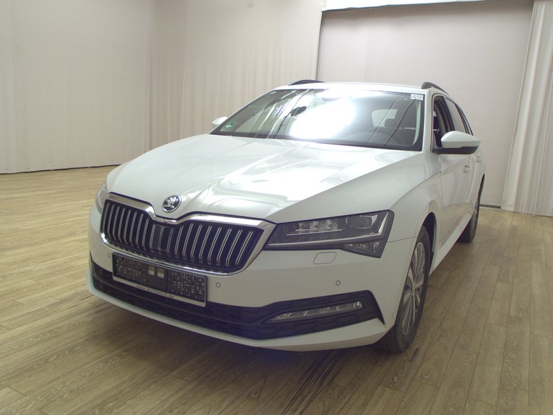 Škoda Superb Kombi 2.0 TDI automatik Ambition • el. peta vrata • Full LED — 2