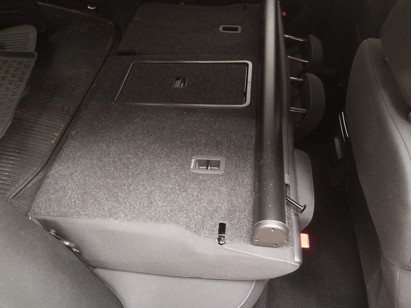 Škoda Superb Kombi 2.0 TDI automatik Ambition • el. peta vrata • Full LED — 23