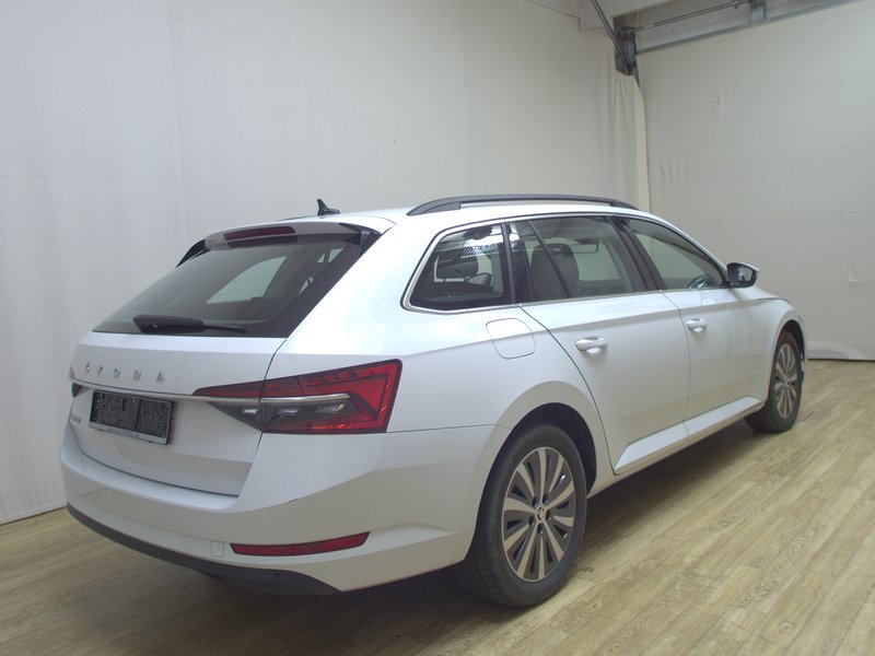 Škoda Superb Kombi 2.0 TDI automatik Ambition • el. peta vrata • Full LED — 4