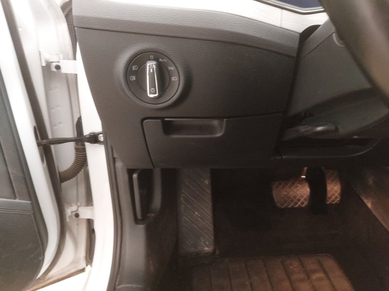 Škoda Superb Kombi 2.0 TDI automatik Ambition • el. peta vrata • Full LED — 7