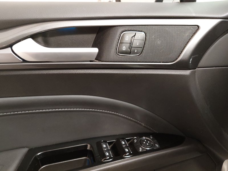 Ford Mondeo Turnier 2.0 EcoBlue automatik Titanium • ACC • Električna peta vrata — 5