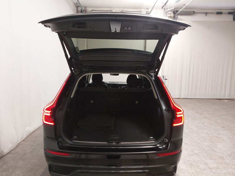 Volvo XC60 B4 D AWD automatik • ACC • el. peta vrata — 15