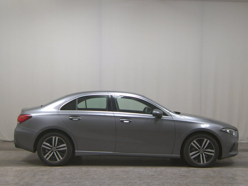 Mercedes-Benz A 220 d automatik Progressive • asistent parkiranja