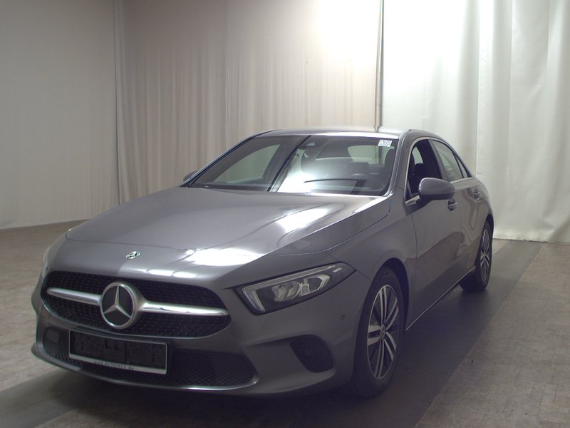 Mercedes-Benz A 220 d automatik Progressive • asistent parkiranja — 2