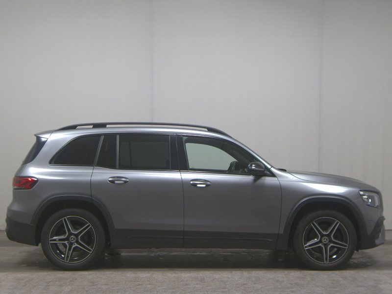 Mercedes-Benz GLB 200 d automatik AMG Line • LED
