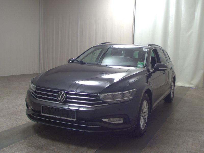Volkswagen Passat Variant 2.0 TDI automatik • 360° kamera — 2