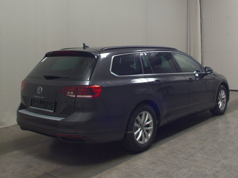 Volkswagen Passat Variant 2.0 TDI automatik • 360° kamera — 4
