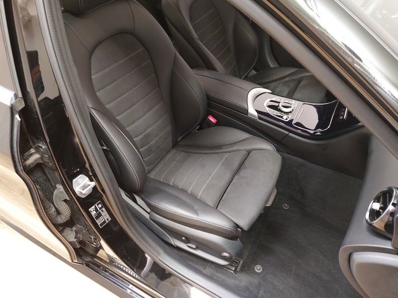 Mercedes-Benz C 300 de AMG Line automatik • Full LED • navigacija — 10