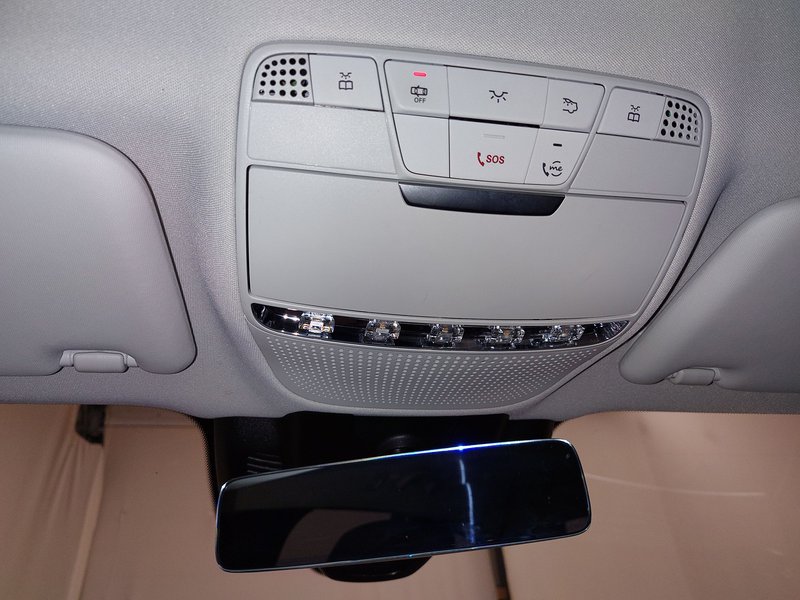 Mercedes-Benz E 300 de karavan automatik • bežično punjenje • ACC — 13