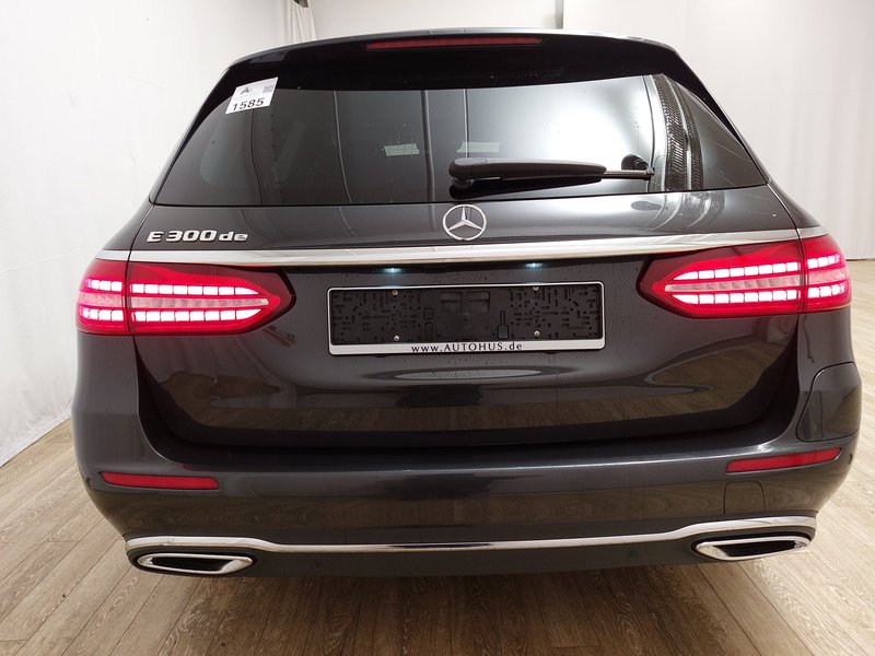 Mercedes-Benz E 300 de karavan automatik • bežično punjenje • ACC — 14