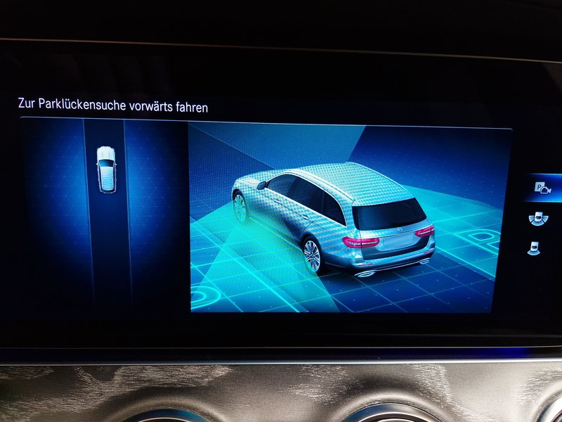 Mercedes-Benz E 300 de karavan automatik • bežično punjenje • ACC — 16