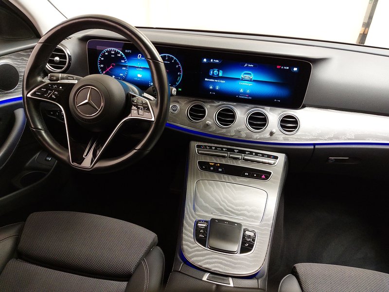 Mercedes-Benz E 300 de karavan automatik • bežično punjenje • ACC — 19