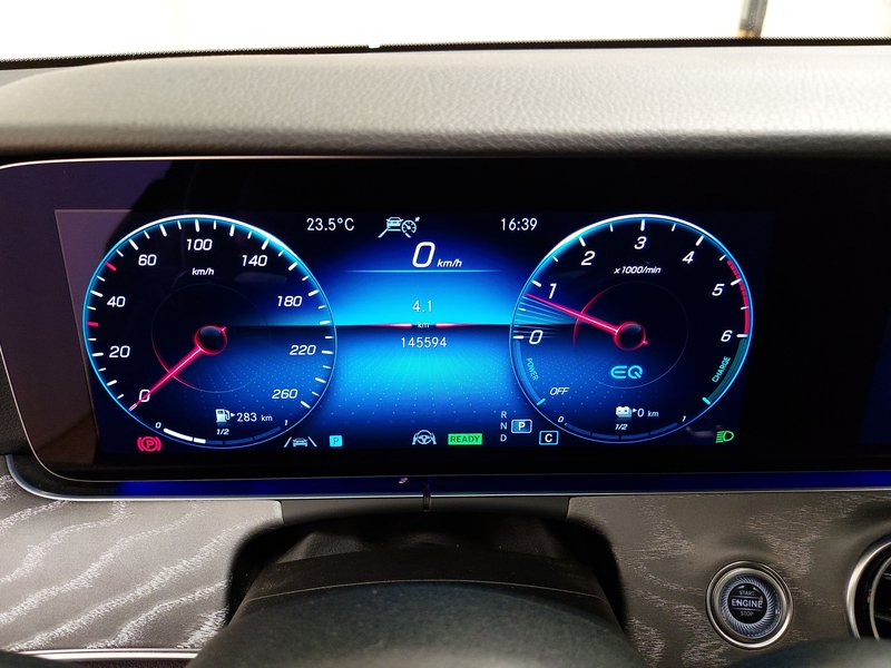 Mercedes-Benz E 300 de karavan automatik • bežično punjenje • ACC — 23