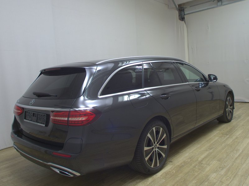 Mercedes-Benz E 300 de karavan automatik • bežično punjenje • ACC — 4