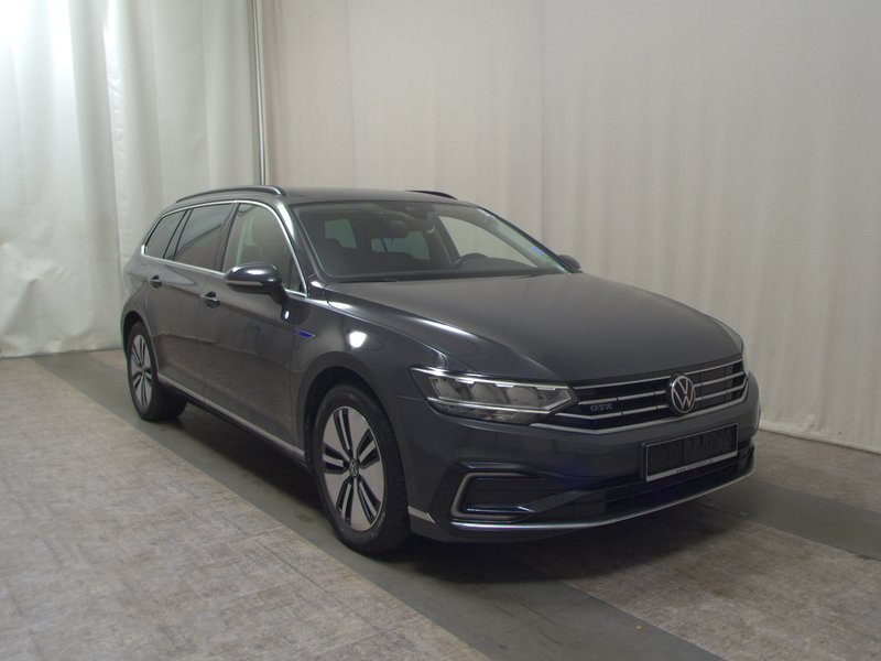 Volkswagen Passat Variant GTE 1.4 TSI automatik • ACC • LED — 3