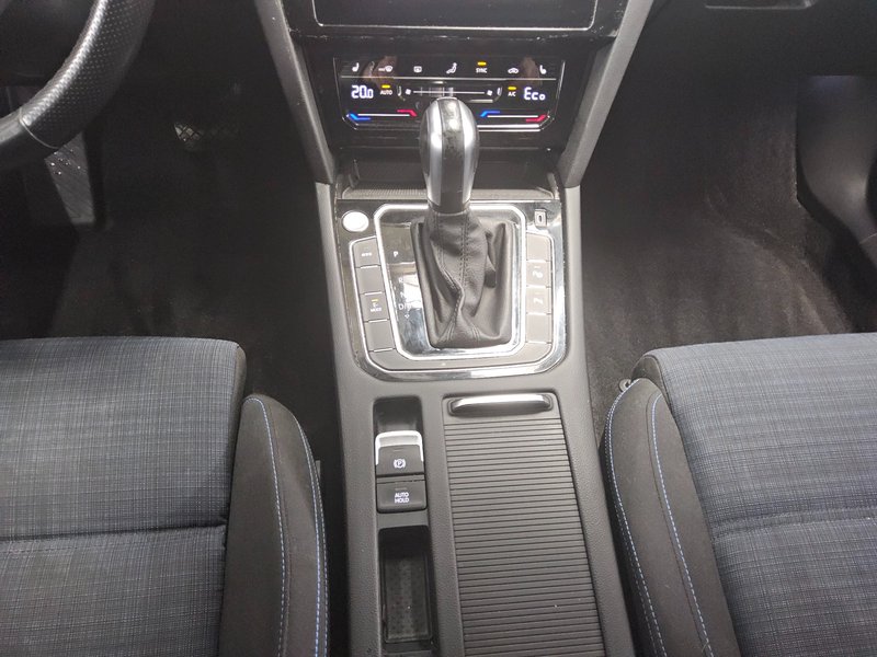 Volkswagen Passat Variant GTE 1.4 TSI automatik • ACC • LED — 6