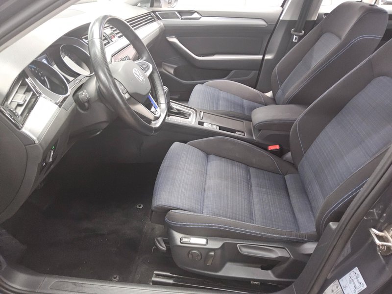 Volkswagen Passat Variant GTE 1.4 TSI automatik • ACC • LED — 8