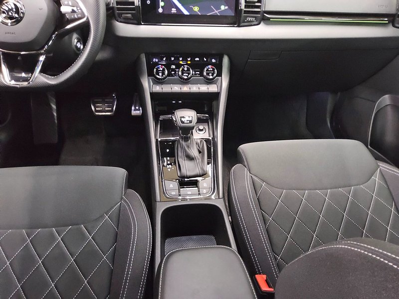 Škoda Karoq 2.0 TDI automatik 4x4 SportLine • AHK • Full LED — 6
