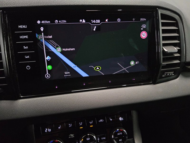Škoda Karoq 2.0 TDI automatik 4x4 SportLine • AHK • Full LED — 7