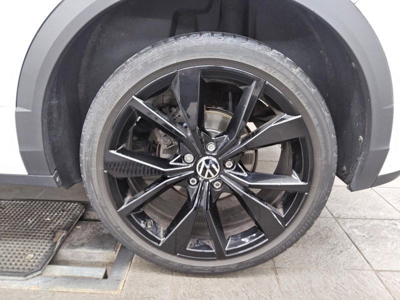 Volkswagen T-Roc 1.0 TSI R-Line • bežično punjenje • masaža — 11