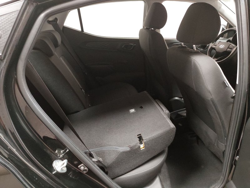 Hyundai i10 1.0 Trend — 11