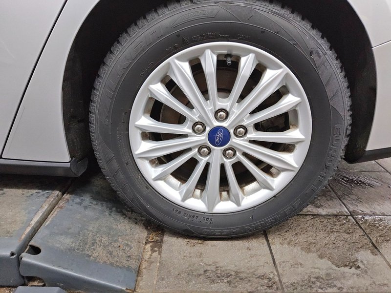 Ford Focus Turnier 1.0 EcoBoost Titanium • LED • navigacija — 10