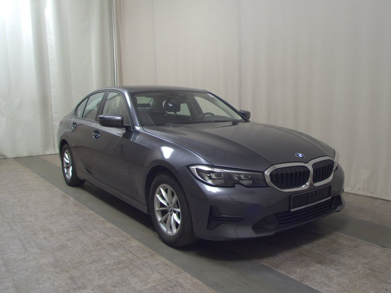BMW 318d automatik • ACC • LED — 3
