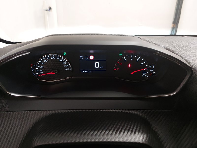 Peugeot 208 PureTech 75 Active Pack • 360° kamera • digitalni instrumenti — 21