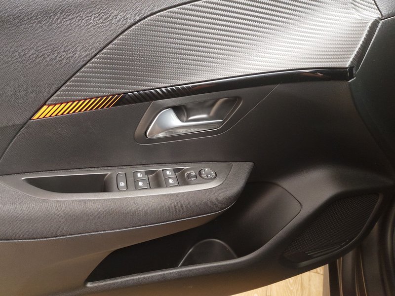 Peugeot 208 PureTech 75 Active Pack • 360° kamera • digitalni instrumenti — 5