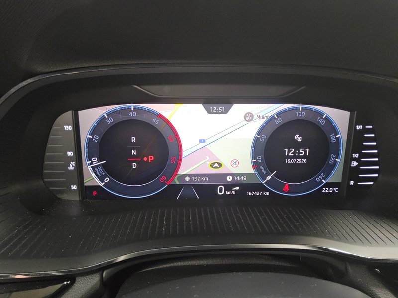 Škoda Octavia Combi 2.0 TDI SportLine automatik • HUD • ACC — 8