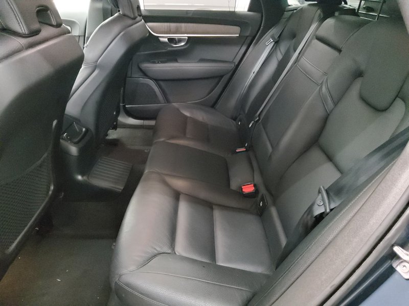 Volvo V90 T8 AWD Hybrid Inscription automatik • AHK • 360° kamera — 13