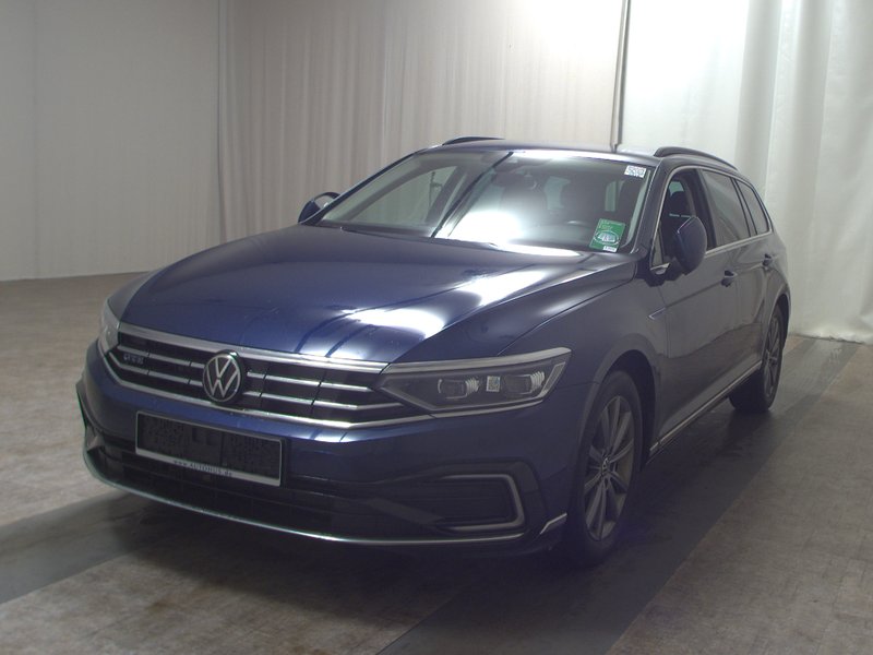 Volkswagen Passat Variant GTE 1.4 TSI automatik • ACC • LED — 2