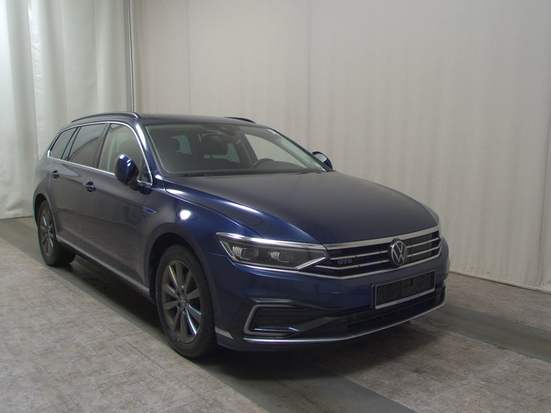 Volkswagen Passat Variant GTE 1.4 TSI automatik • ACC • LED — 3