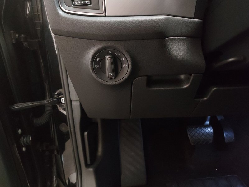 Škoda Kodiaq 2.0 TDI Ambition automatik • bežično punjenje • Full LED — 7