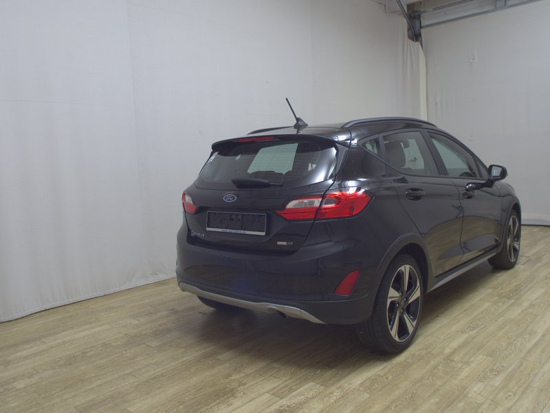 Ford Fiesta 1.0 EcoBoost Active • LED — 4