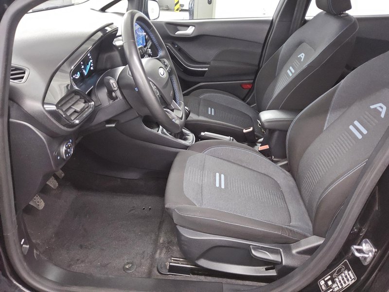 Ford Fiesta 1.0 EcoBoost Active • LED — 8