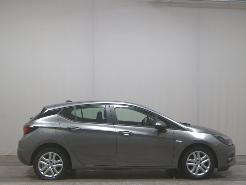 Opel Astra 1.5 D Business Edition automatik • LED