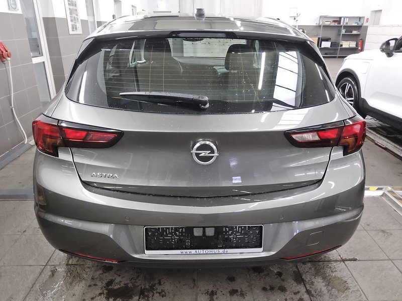Opel Astra 1.5 D Business Edition automatik • LED — 10