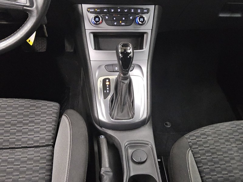 Opel Astra 1.5 D Business Edition automatik • LED — 6